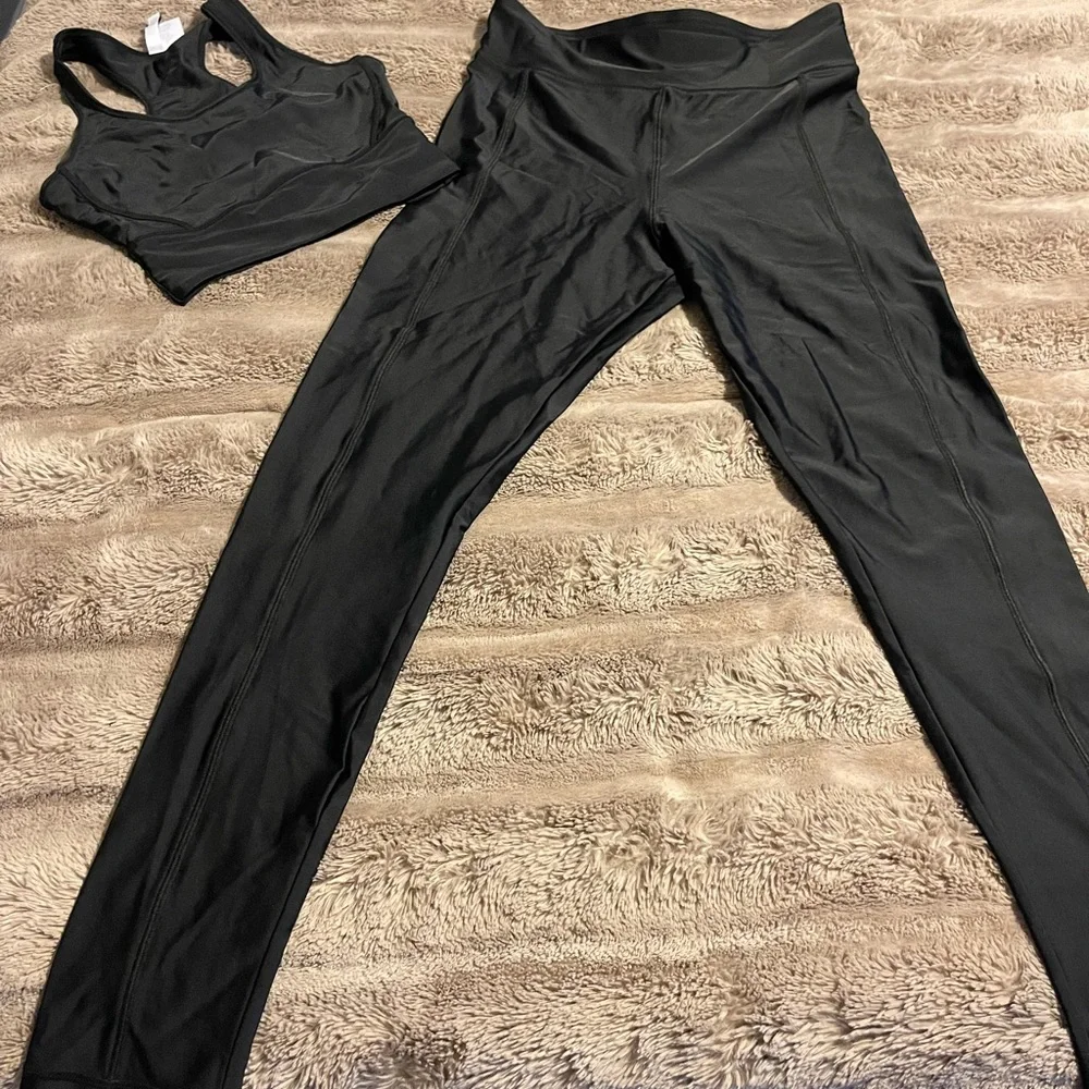 Workout Set - Picture 2 of 3